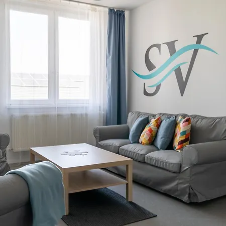 アパートホテル Sulyomvirag Apartmanhaz *