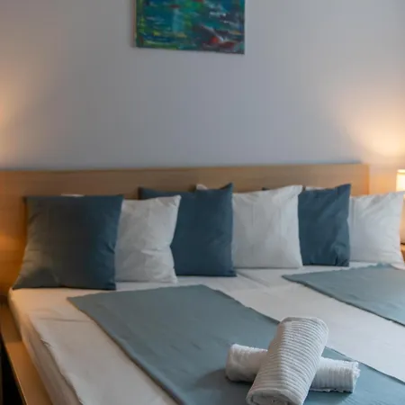 Sulyomvirag Apartmanhaz *
