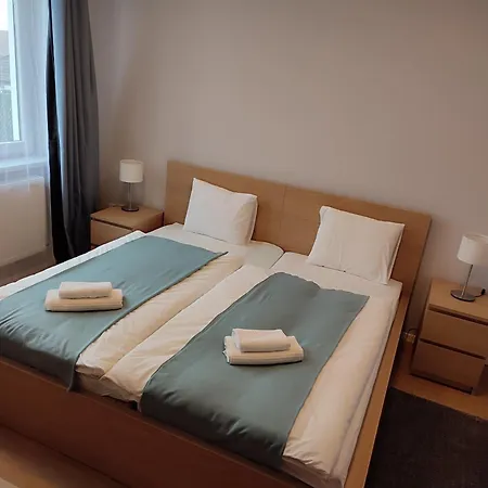 Sulyomvirag Apartmanhaz *