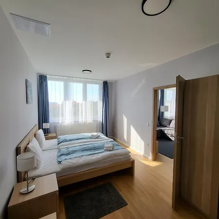 Sulyomvirag Apartmanhaz 公寓式酒店